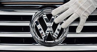 Volkswagen'in araç teslimatı, tarifeler ve Çin pazarındaki zorlukların etkisiyle 2025'te düştü