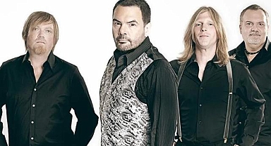 Biletinial Alphaville'in konser biletlerini satışa çıkardı