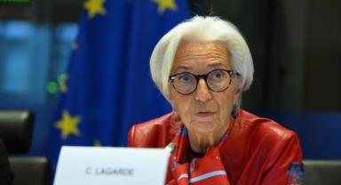 ECB Başkanı Lagarde enflasyonun orta vadede yüzde 2 hedefinde istikrar kazanacağını söyledi