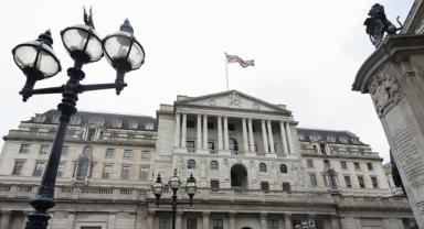 İngiltere Merkez Bankası politika faizini yüzde 3,75'te sabit bıraktı