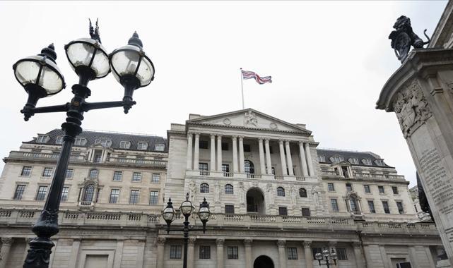 İngiltere Merkez Bankası politika faizini yüzde 3,75'te sabit bıraktı