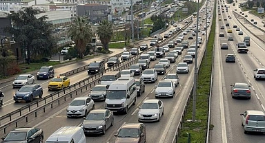 İstanbul Anadolu Yakası'nda trafik yoğunluğu yüzde 80'e ulaştı