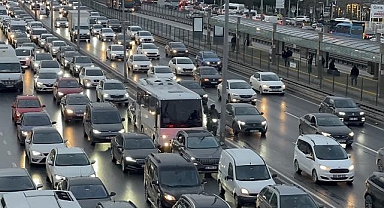 İstanbul'da trafik yoğunluğu yüzde 76'ya kadar çıktı