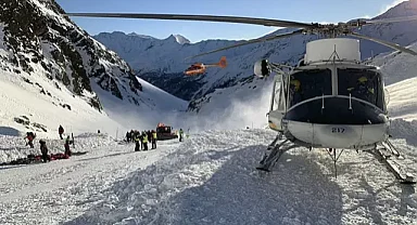 İtalya'da çığ düşmesi sonucu 2 kişi hayatını kaybetti