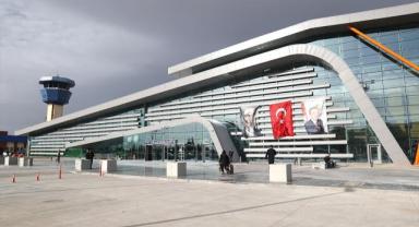 Nevşehir Kapadokya Havalimanı yeni terminal binası ilk yolcularını ağırladı