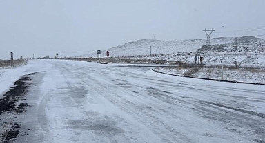 Niğde'de kar yağışı ve soğuk hava etkili oluyor