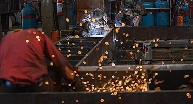 Sanayi üretim endeksi Aralık 2025'te aylık yüzde 1,2 artarken yıllık yüzde 2,1 azaldı