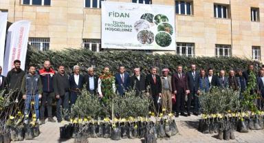 Şırnak'ta yüzde 75 hibeyle çiftçilere 25 bin 200 meyve fidanı dağıtıldı