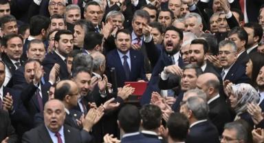 Yemin töreni kavgasına ilişkin Bahçeli'den CHP'ye kınama