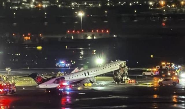 ABD'nin New York kentinde uçak iniş sırasında itfaiye aracına çarptı