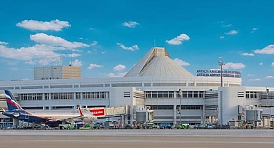 Antalya Havalimanı 2 ayda yaklaşık 2 milyon yolcuya hizmet verdi