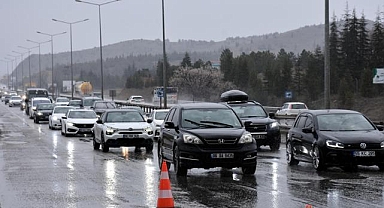 Bayram Trafiğinde Son Durum: Karayollarında Yoğunluk Artıyor, Kritik Güzergâhlarda Uyarılar Peş Peşe