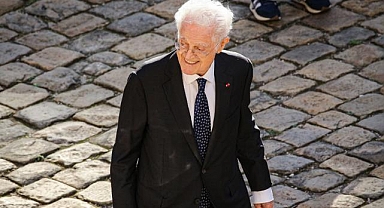 Eski Fransa Başbakanı Lionel Jospin 88 yaşında hayatını kaybetti