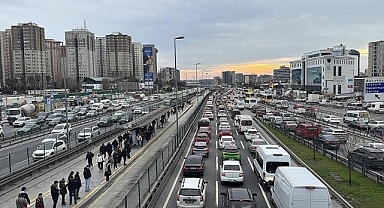 İstanbul'da iftar öncesi trafik yoğunluğu yüzde 83'e çıktı