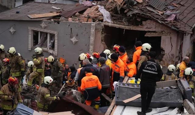 İstanbul Fatih’te Doğal Gaz Patlaması: 2 Bina Çöktü, 9 Kişi Göçük Altında, 7 Yaralı