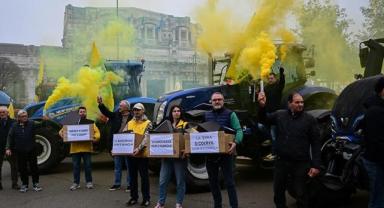 İtalya'da çiftçiler, tarım sektöründe maliyetlerdeki artışları protesto etti