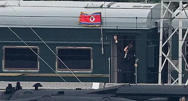 Kuzey Kore'den Çin'e 6 yıl aradan sonra ilk yolcu treni geldi