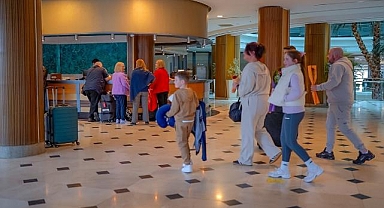Marmaris’te Turizm Canlandı: İngiliz Turist Kafilesi Şehre Geldi