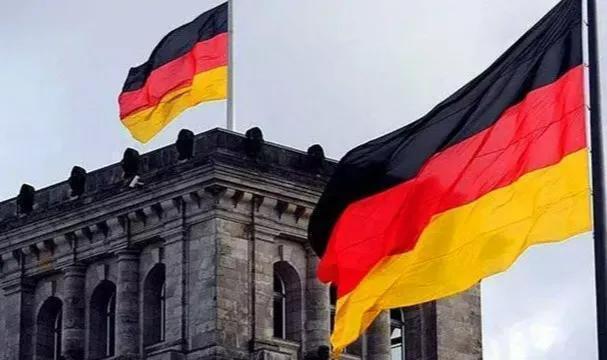 Almanya’da sanayi üretimi şubatta beklentilerin aksine geriledi