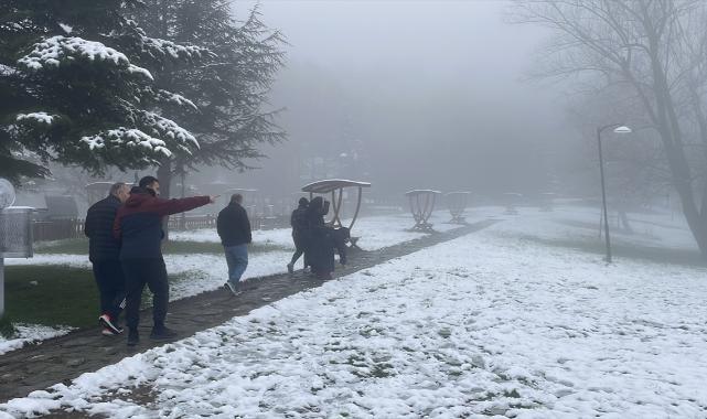 Bolu'nun yüksek kesimlerine kar yağdı