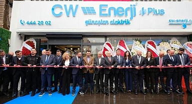 CW Enerji kendi enerjisini üreten akıllı İzmir Plus Bayisini hizmete açtı