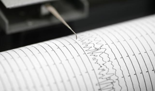 Erzincan Sallandı! 4.1'lik Deprem Korkuttu