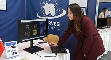 Eskişehir'de geliştirilen yerli yapay zeka modeli diş hekimlerine kararlarında destek oluyor