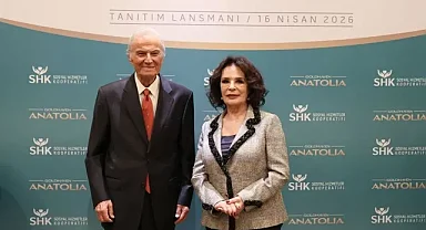 Hülya Koçyiğit ve Ediz Hun, Kütahya'da yaşlılar için hazırlanan projenin açılışına katıldı