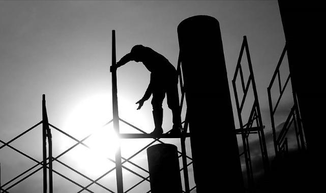 İngiltere'de hizmet sektöründe büyüme martta son 11 ayın en düşük seviyesini gördü