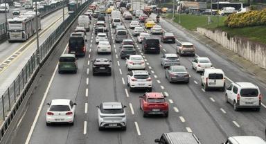 İstanbul'da Anadolu Yakası'ndaki trafik yoğunluğu yüzde 83'e yükseldi