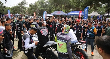 Motosiklet tutkunları Adana'daki motofestte bir araya geldi