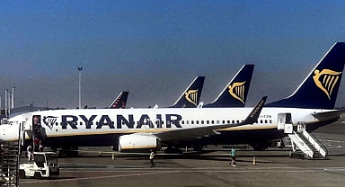 Ryanair yüksek maliyetler nedeniyle Berlin'den çekiliyor