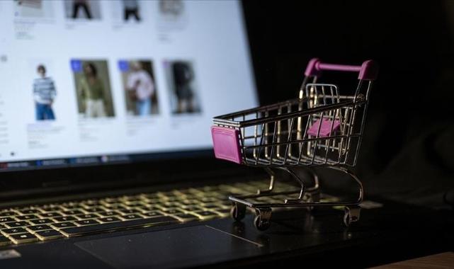 Türkiye'de e-ticarette işlem sayısı son 5 yılda 1 milyardan 7 milyara çıktı