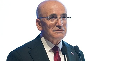 Bakan Şimşek: Yüksek Enerji Fiyatları ve Jeopolitik Riskler Küresel Ticaret ve Talebi Baskılıyor