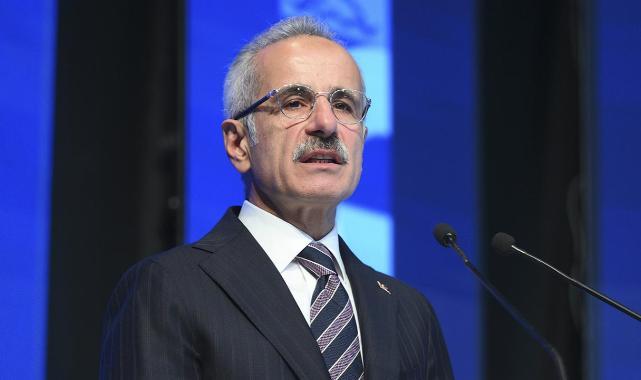 Bakan Uraloğlu, Alman mevkidaşı Schnieder ile bir araya geldi