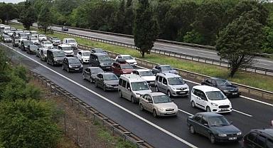 İstanbul-Tekirdağ kara yolunda bayram yoğunluğu
