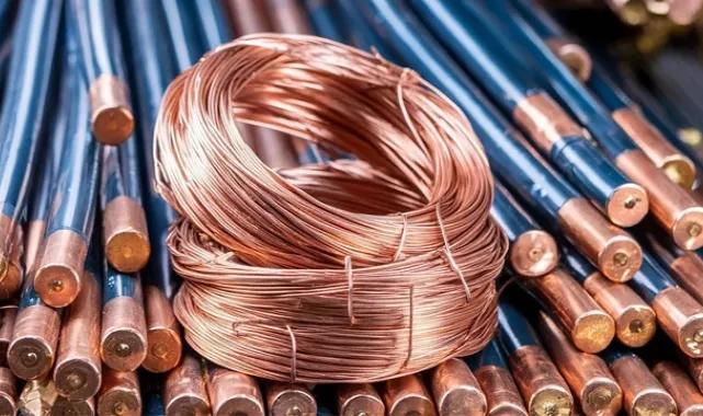 Kırmızı Metal Alarm Veriyor: Bakırda 12.000 Dolar Eşiği! Yapay Zeka ve Yeşil Enerji Arz Krizini Tetikledi