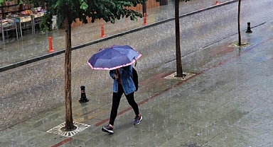 Orta Karadeniz'in iç kesimleri için kuvvetli gök gürültülü sağanak uyarısı