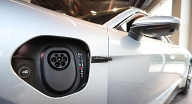 Türkiye'de yılın ilk dört ayında elektrikli ve hibrit otomobil satışları 150 bin sınırına yaklaştı