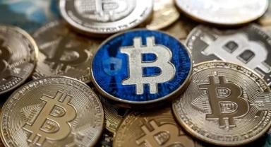 Bitcoin’de Sert Satış Dalgası: Standard Chartered 100 Bin Dolar Hedefinden Vazgeçmedi