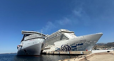 Bodrum'a iki kruvaziyerle 4 bin 625 turist geldi