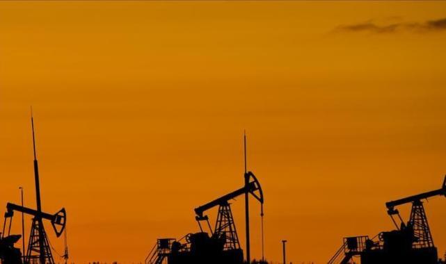 Brent petrolün varili 90 doların altına geriledi