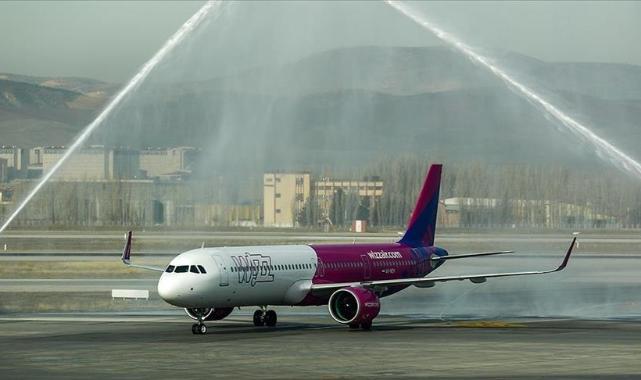 Düşük bütçeli hava yolu şirketi Wizz Air'in karınd