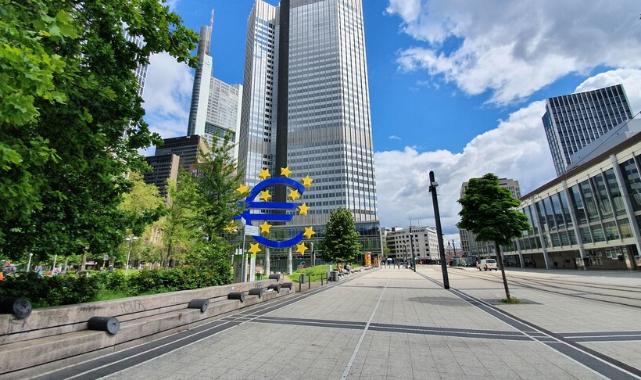 ECB'den