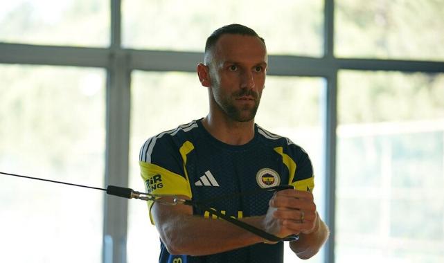 Fenerbahçe'nin yeni transferi Vedat Muric, bireysel çalışmalara başladı