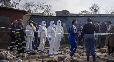 Güney Afrika'da silahlı saldırıda 12 kişi öldü