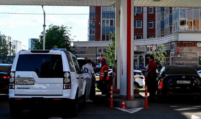 Rusya'da Yakıt Tedbirleri Genişledi: İrkutsk'ta Akaryakıt Satışına Kısıtlama
