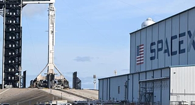 SpaceX, hisse başına 135 dolardan halka arz planlıyor