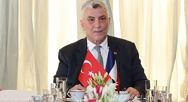 Ticaret Bakanı Bolat, Paris'te Fransız iş dünyası temsilcileriyle bir araya geldi: