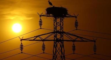 Türkiye’de Elektrik Üretimi Tüketime Üstün Geldi: Günlük Dengede Fazla Üretim Dikkat Çekti